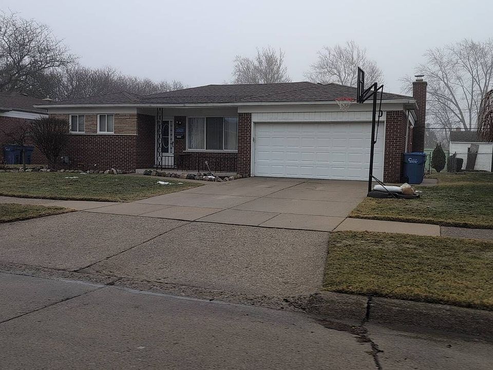 2nd image of 30421 Dover Ave
