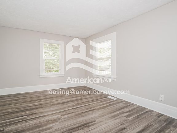 3rd image of 1079 Wilbur Ave