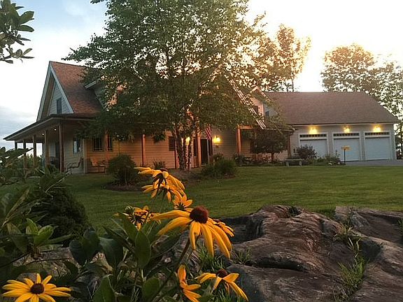 2nd image of 753 Orchard Dr