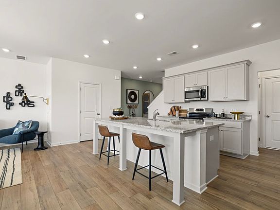 2nd image of 284 Vision St