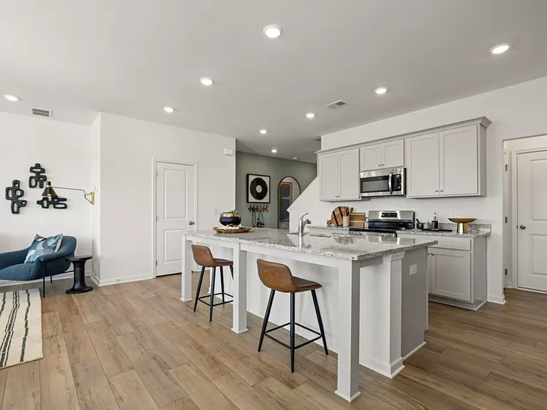 284 Vision St — Photo 2