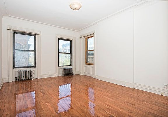 3rd image of 30 Mount Morris Park W APT 3F