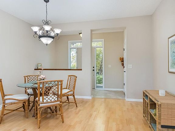 4th image of 4807 Grand Ave NE
