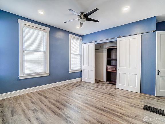 4th image of 4106 Bell St