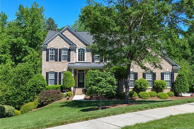 1st image of 105 Woodwinds Dr