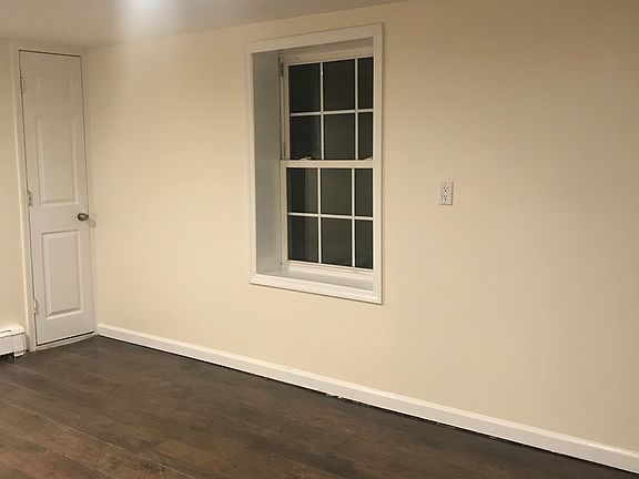 3rd image of 33 McKinley St