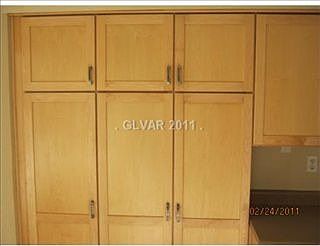 4th image of 861 Prairie Grass Dr