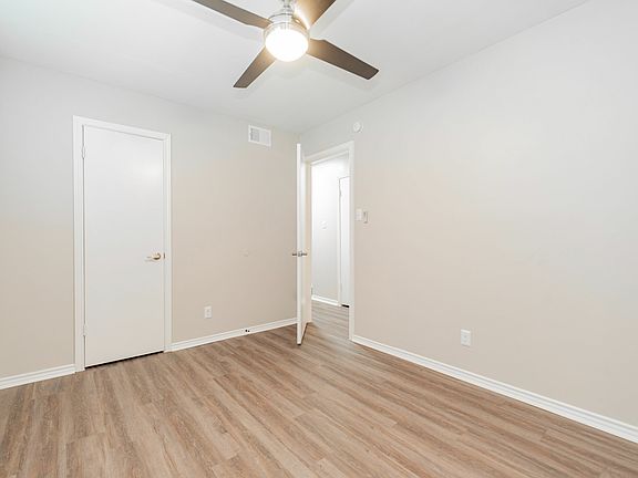 5th image of 1301 W Highway 287 Byp #101