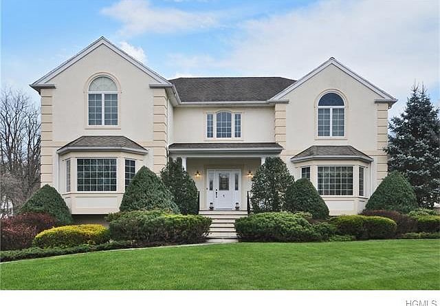 1st image of 1 Fairway Dr