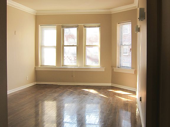 3rd image of 2648 E 78th St APT 1