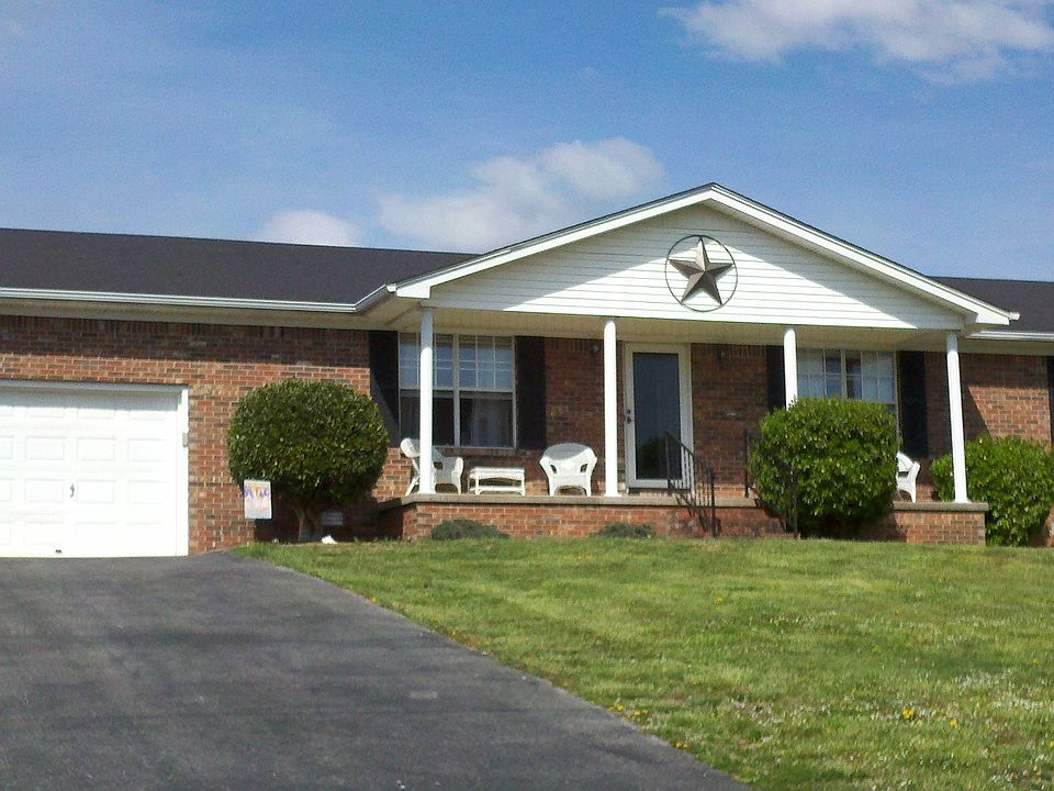 1st image of 425 Eastern Valley Est