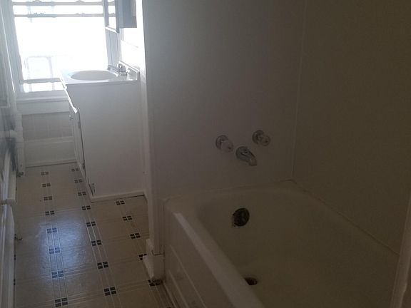 4th image of 203 S Washington Ave APT 3