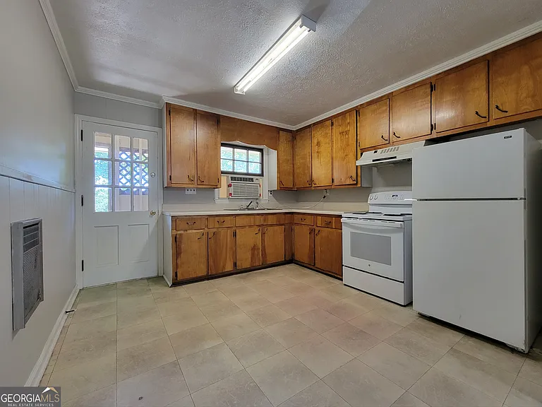 471 Gainesville Hwy #2 — Photo 4