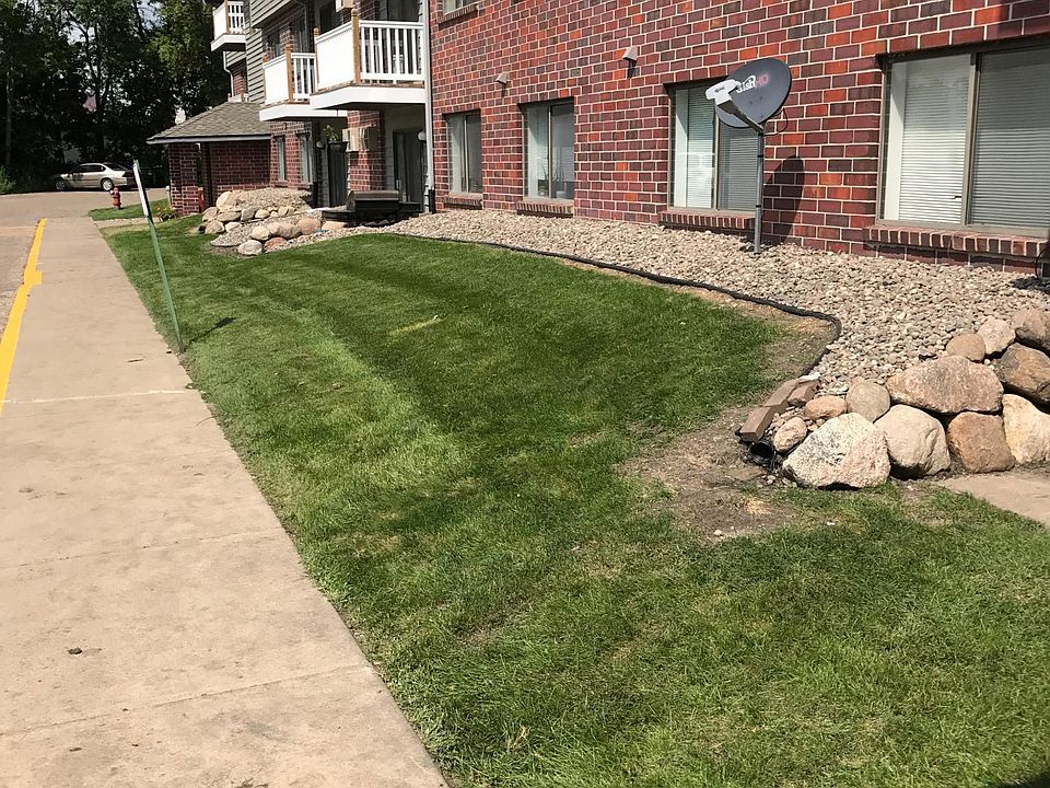 2nd image of 5285 Manchester Dr #109