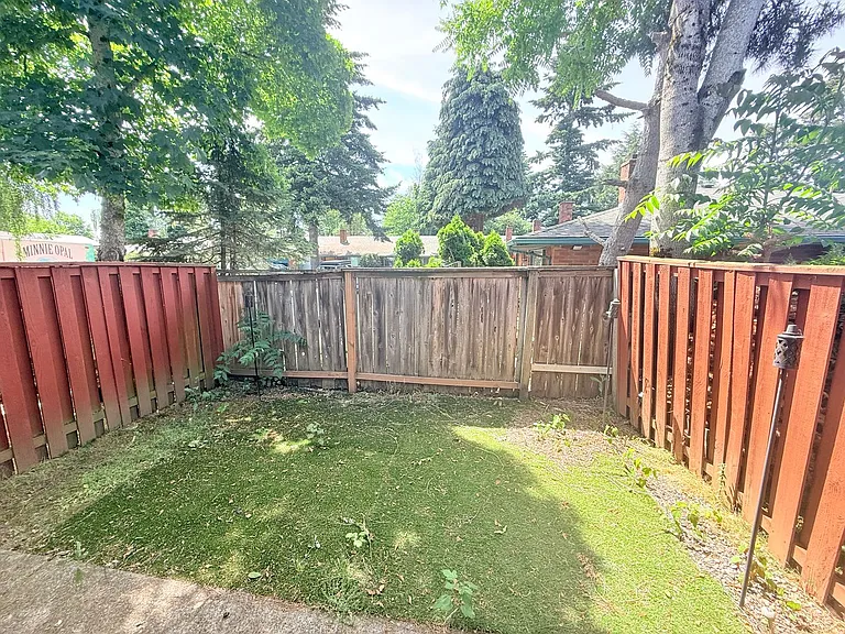 537 NE 113th Ave — Photo 14