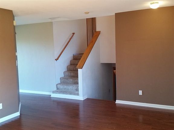 4th image of 6462 Maeve Ln