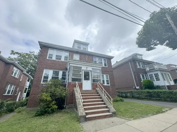 19 Hatherly Rd #1, Brighton, MA 02135