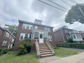 19 Hatherly Rd, Brighton, MA