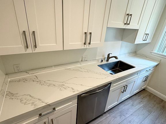 5th image of 1417.50 S Holt Ave #5