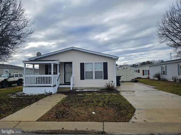540 Dogwood Ln, Williamstown, NJ 08094