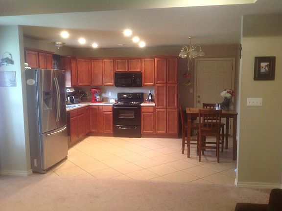4th image of 1530 E 11th Cv