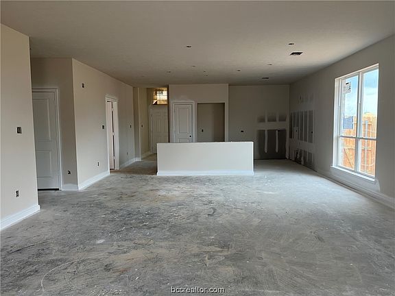 2nd image of 6221 Southern Cross Dr