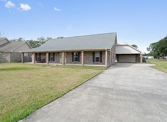 2nd image of 114 Edna Dr