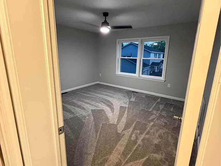 24 Magnolia Rd #4 — Photo 8