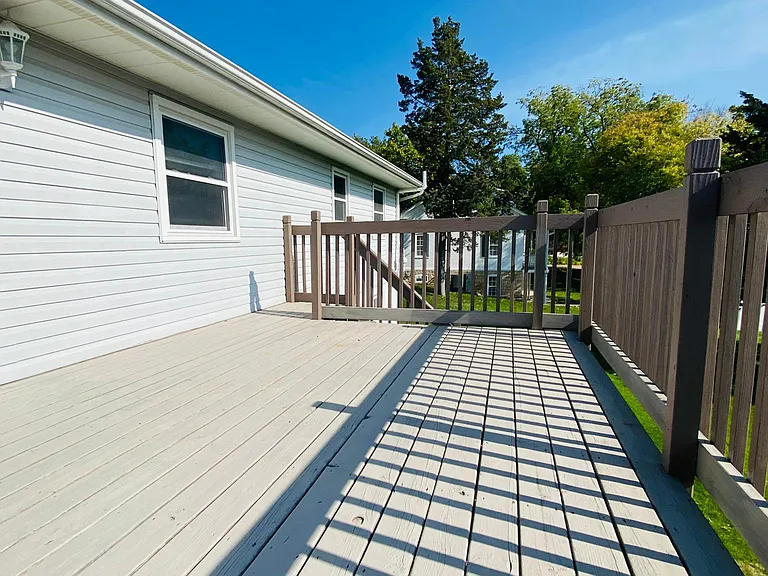 1210 Mount Loretta Ave — Photo 2