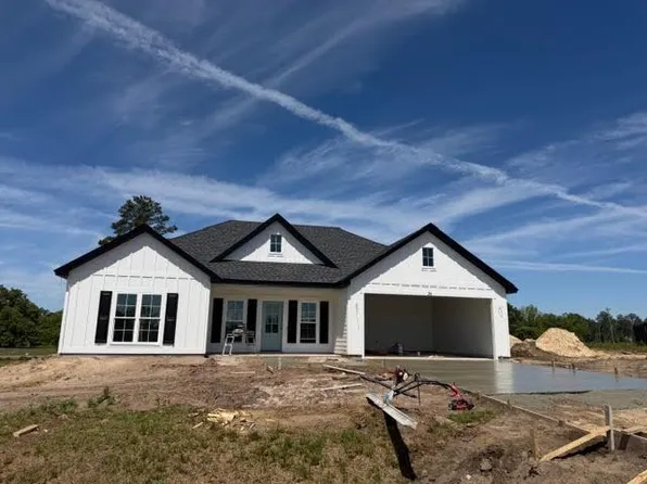 28 Edgewater Dr, Tifton, GA 31793