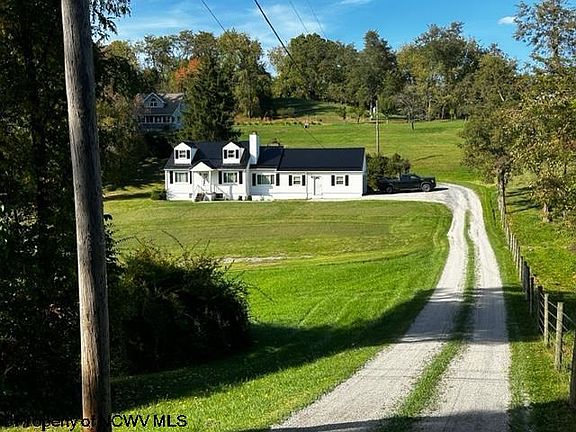 3rd image of 5884 Beverly Pike