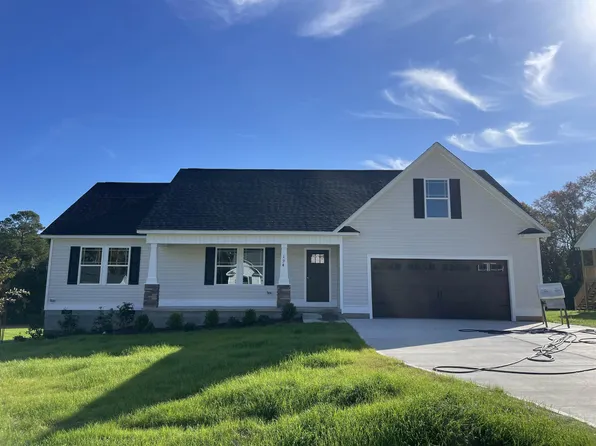 194 Paint Horse Dr, Benson, NC 27504