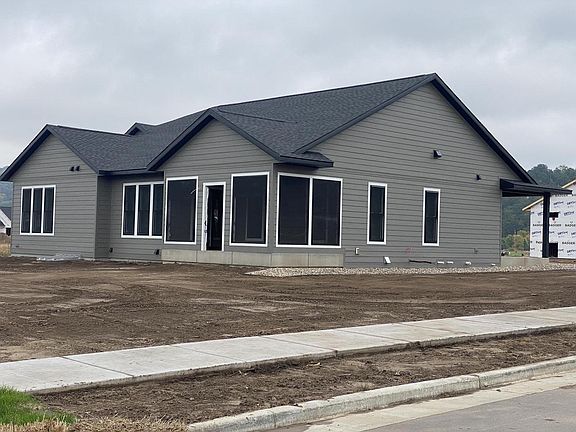 2nd image of 1422 Iris STREET