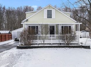 1204 Harding Dr, Grand Blanc, MI 48439