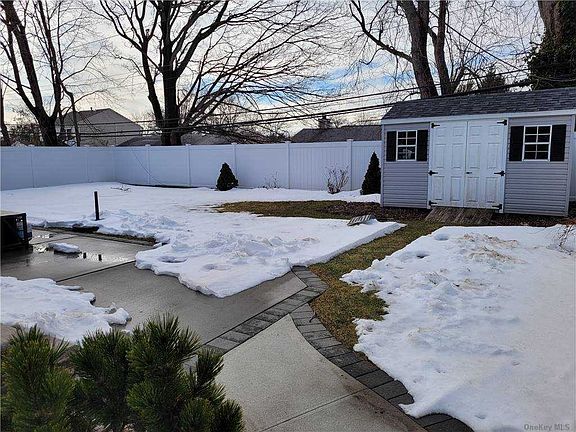 3rd image of 153 Morton Blvd