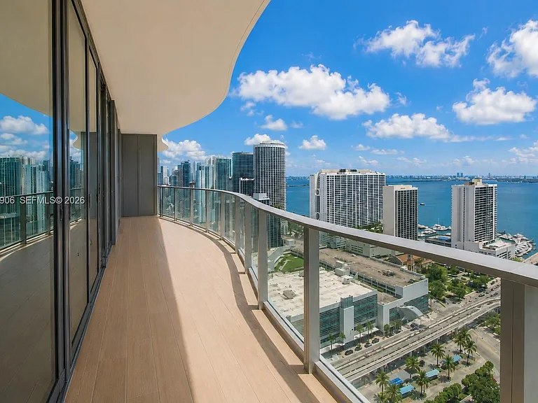 1400 Biscayne Blvd #3401 — Photo 21