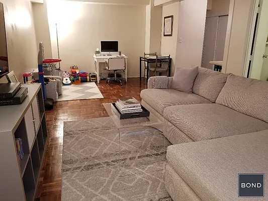 Rented by Bond New York | media 3