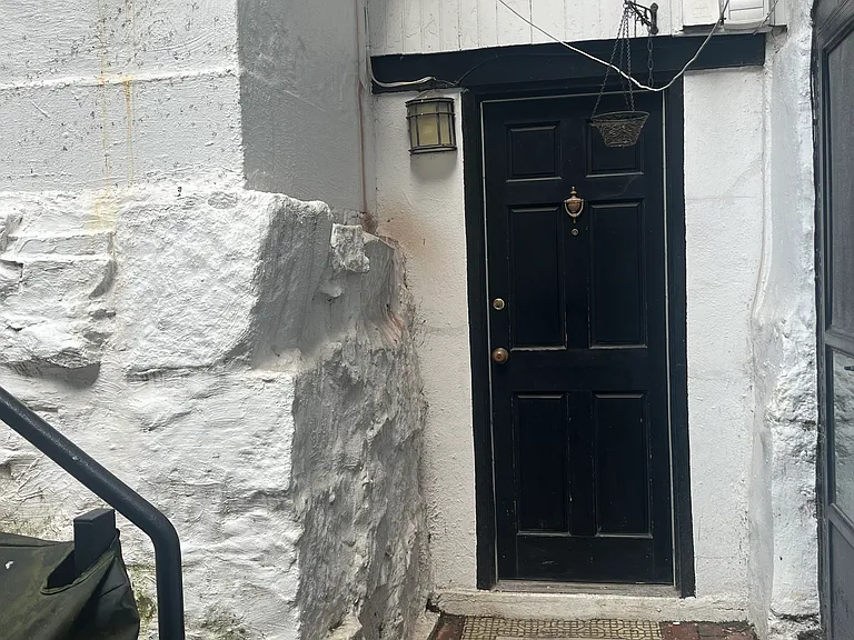 57 Mount Vernon St #B — Photo 7
