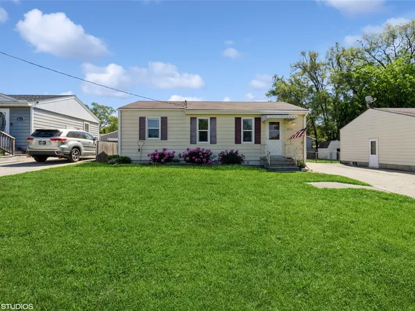 2013 E 39th Ct, Des Moines, IA 50317