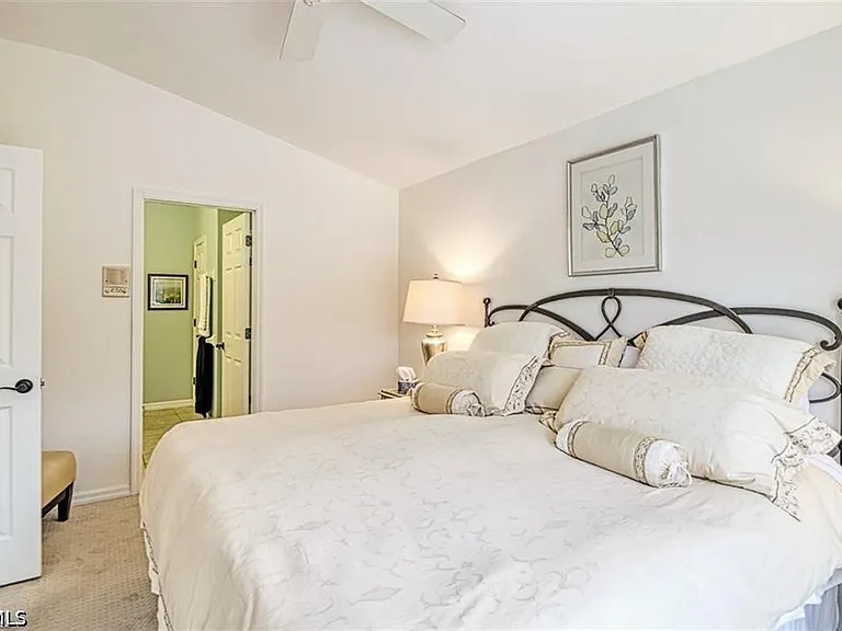 10072 Oakhurst Way — Photo 14