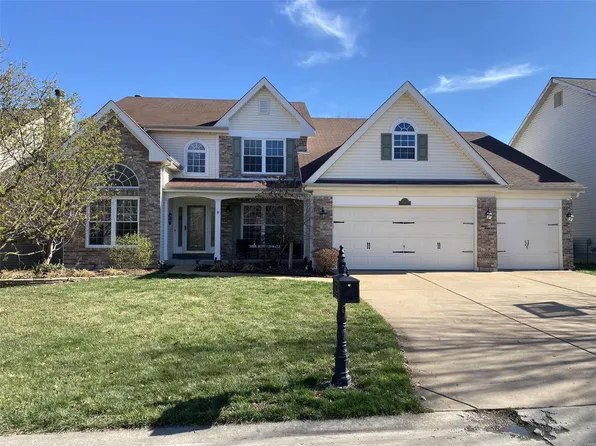 2582 Breakwater Dr, Imperial, MO 63052