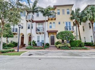 27 Via Floresta Dr, Boca Raton, FL 33487