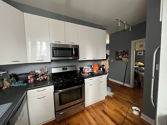 5th image of 2313 S Seeley Ave #Ch