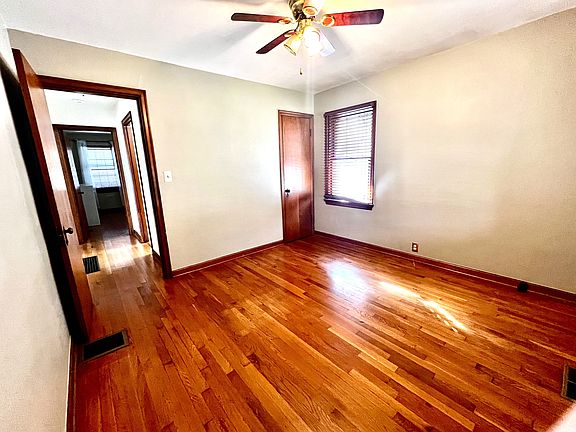 5th image of 3291 Parkside Rd