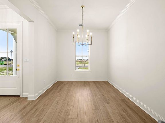 5th image of 3564 Waterbury Ave