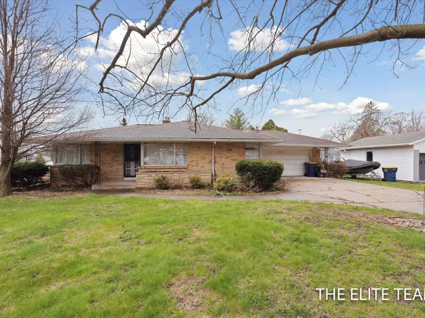 2722 Cascade Rd SE, East Grand Rapids, MI 49506