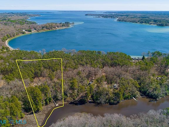 2nd image of 590 Wilton Creek Rd