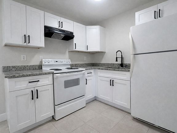 2nd image of 704-708 Karlov St #706