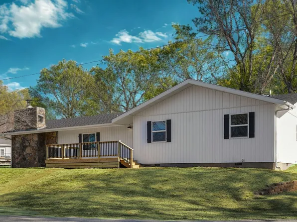 520 King St, Mount Vernon, MO 65712