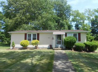 568 Sara Dr, Freehold, NJ 07728